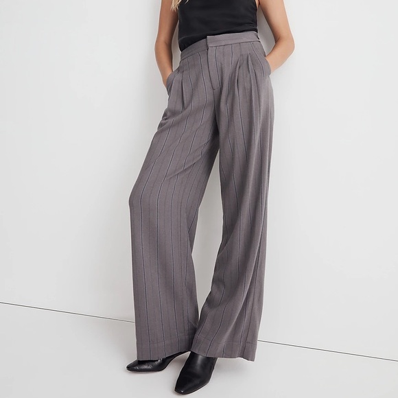 NEW / The Harlow Low-Slung Wide-Leg Pant in Pinstripe / B003
